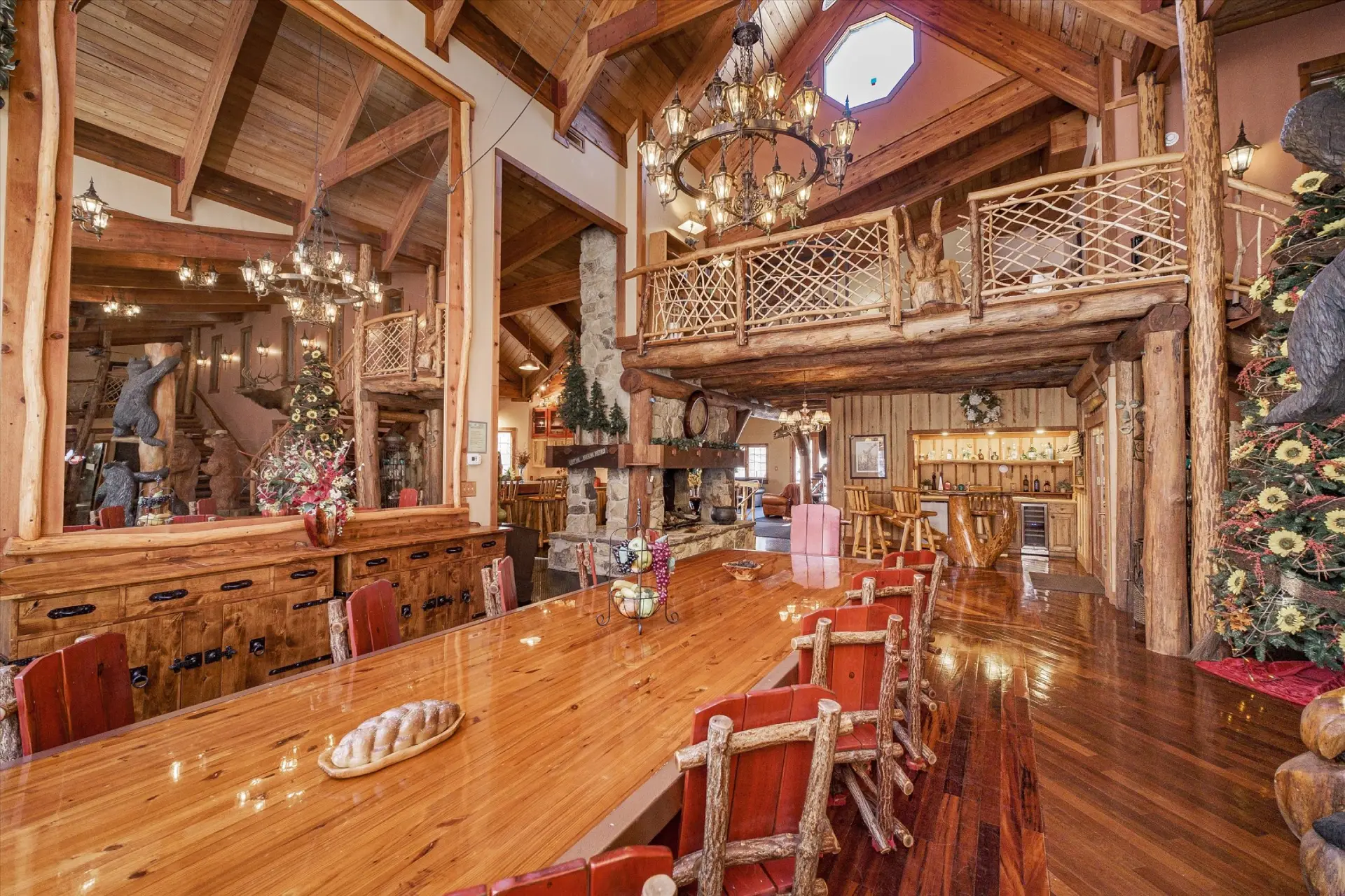 Dinning & Sitting Area